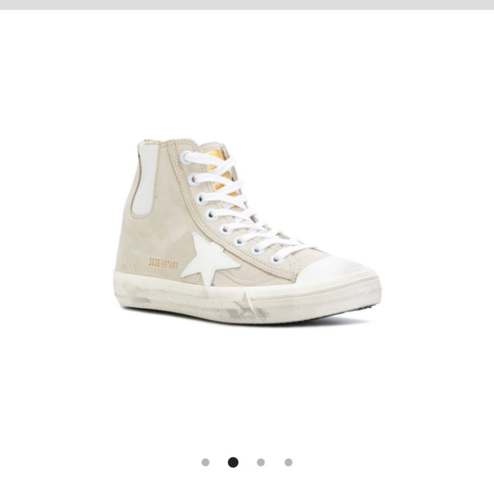 NWOT Golden Goose V Star